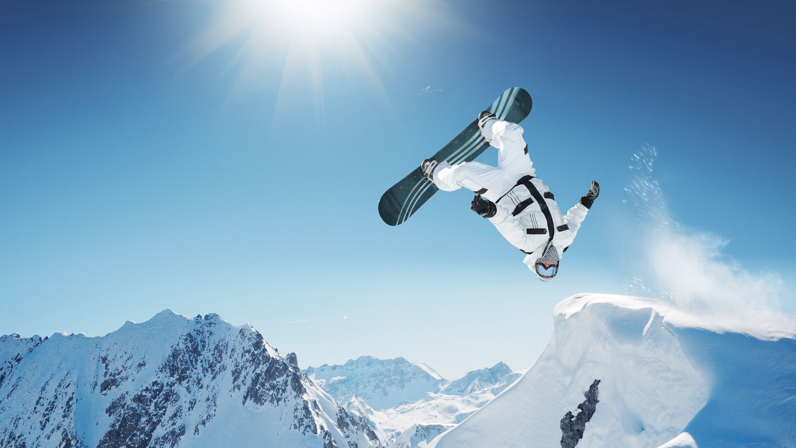 西甲联赛激战正酣,皇马紧咬巴萨,争冠悬念再起